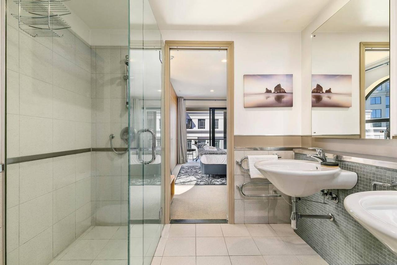 Enormous One Bedroom Beauty In Cbd! Free Parking Auckland Ngoại thất bức ảnh
